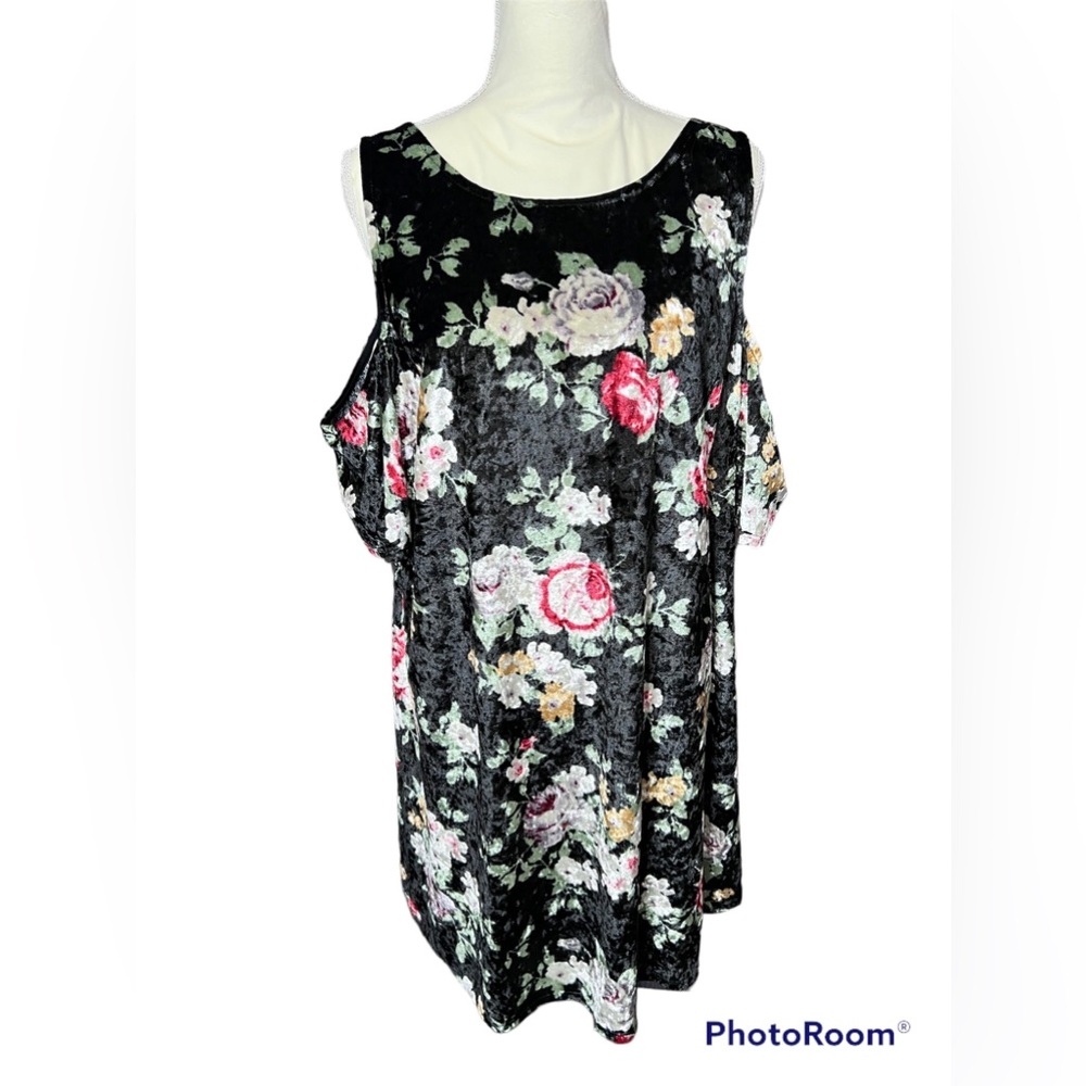 Signature Studio Floral Cold Shoulder Dress